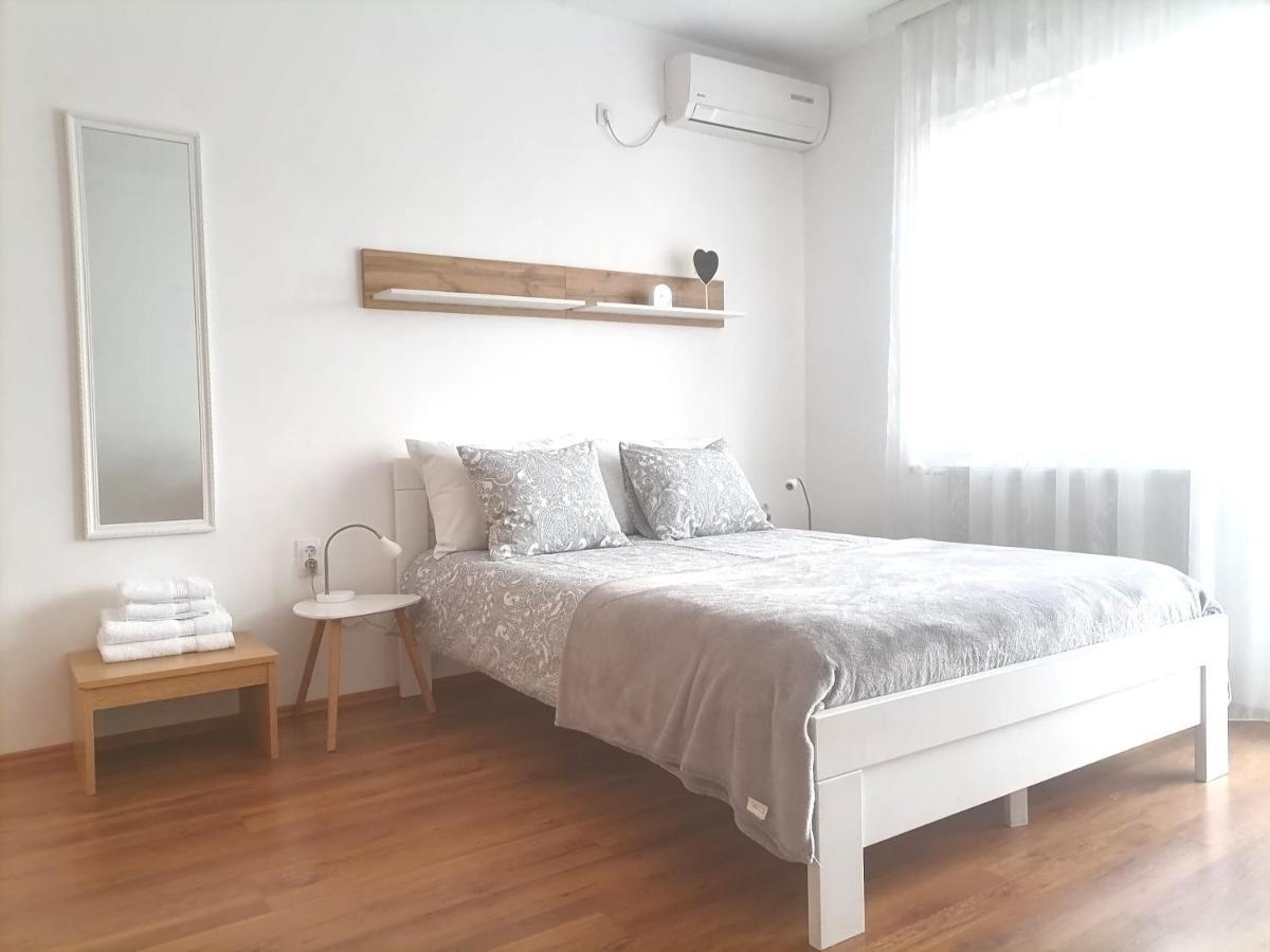 Svjetlanalex 1 Apartment Banja Koviljaca Ngoại thất bức ảnh